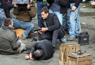 Illustration for article titled Fringe Set Pictures Part 2